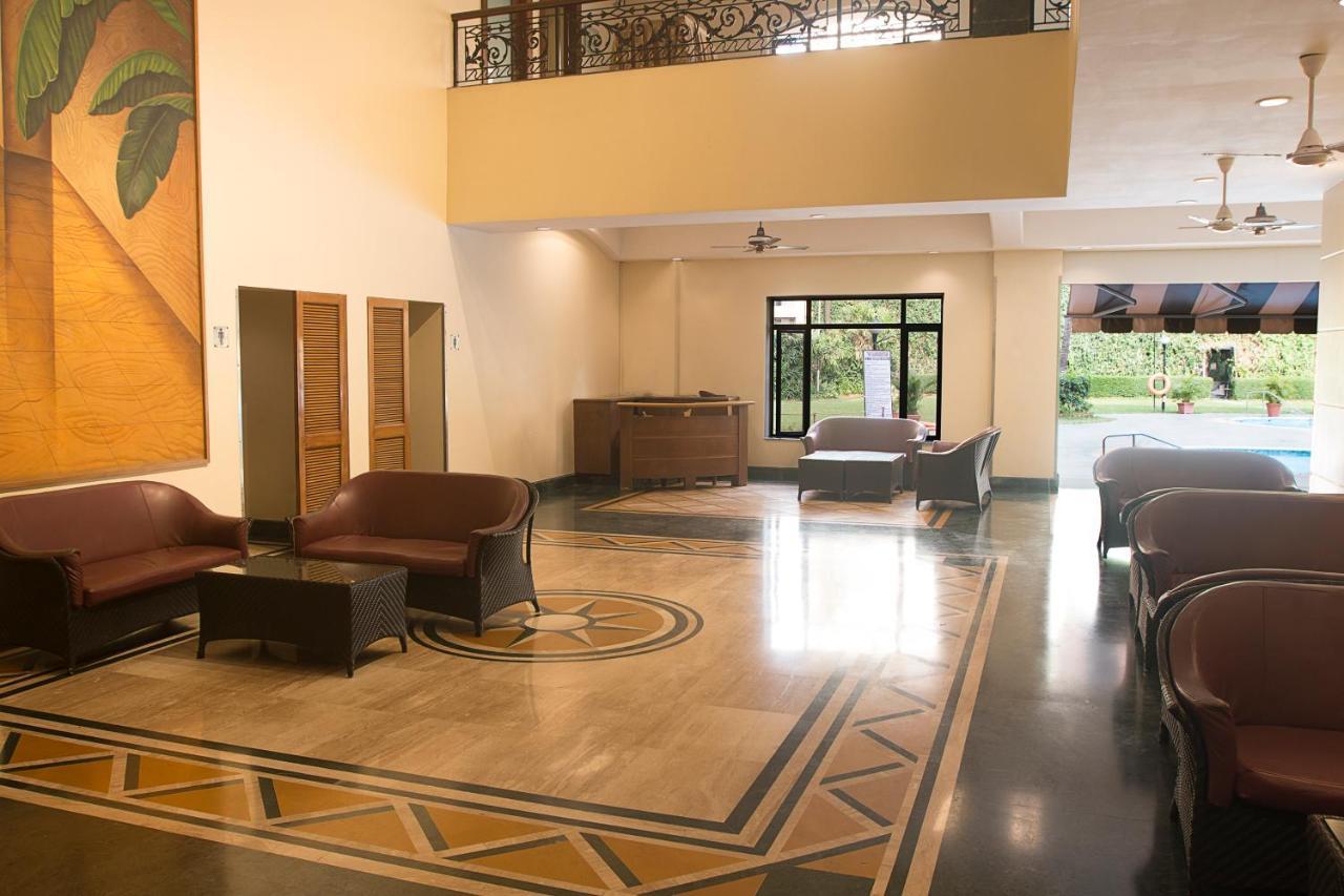 The Classique Club Bombaj Zewnętrze zdjęcie