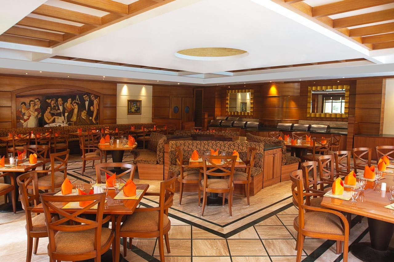 The Classique Club Bombaj Zewnętrze zdjęcie